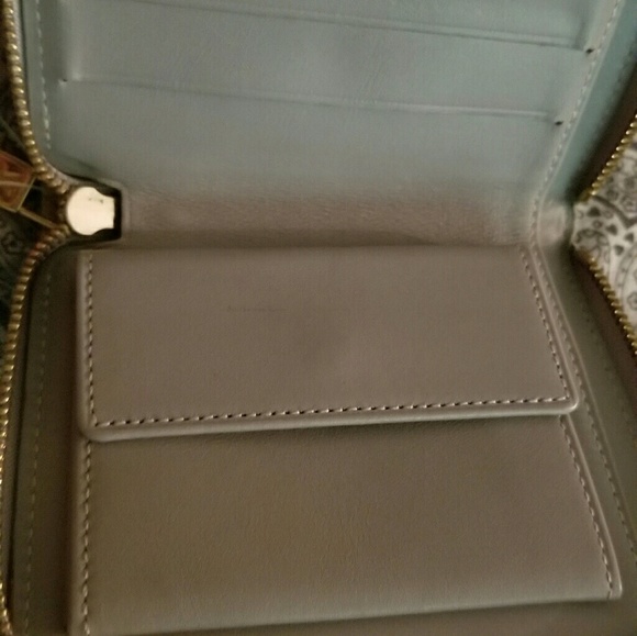 Louis Vuitton vernis monogram patent zip wallet - Picture 2 of 2